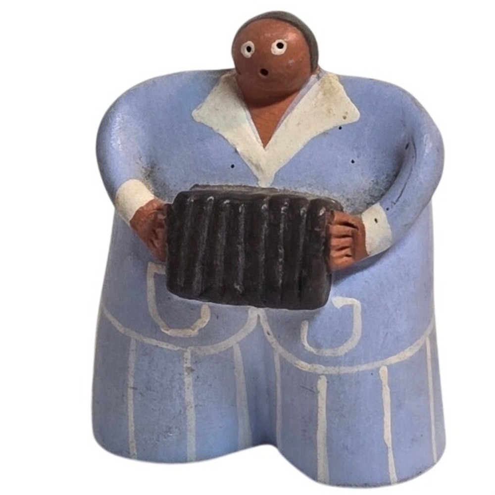 ORENCIO FLORES Vtg Latin American Folk Art Terracotta Accordion Player Figure 2"